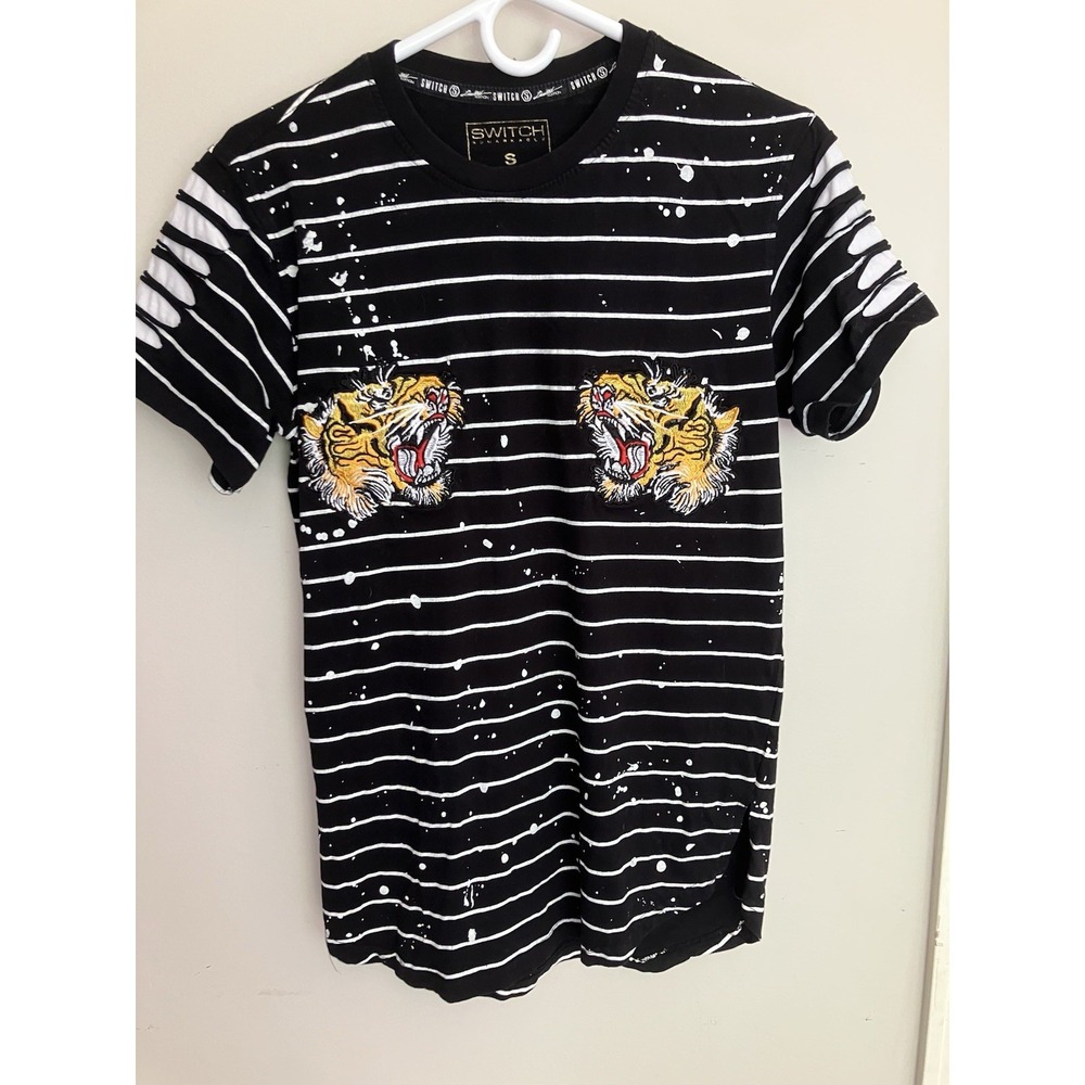 Switch Remarkable Tiger Embroidered Striped Distressed T-Shirt Men's Small